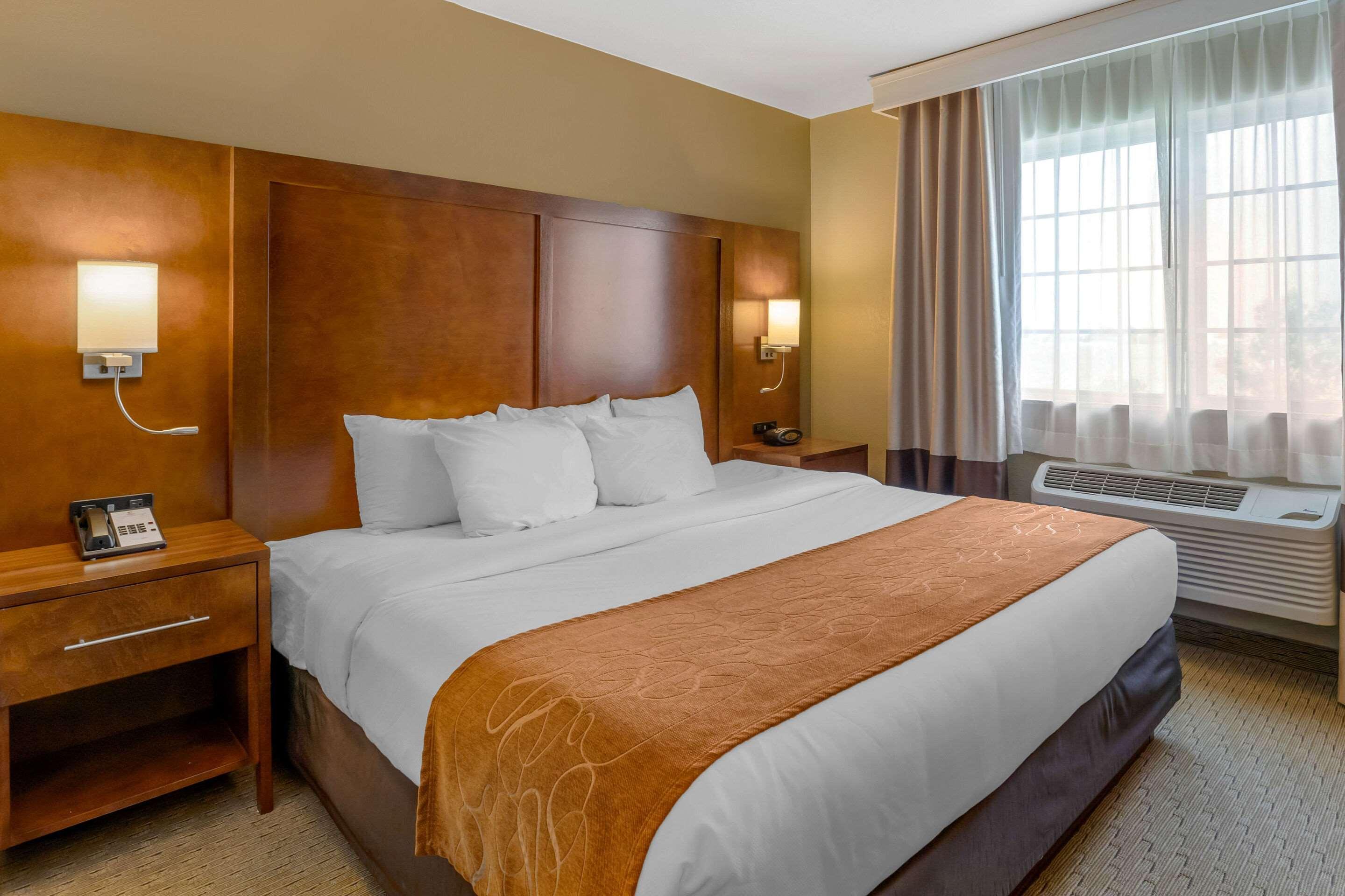 Comfort Suites Burlington Eksteriør billede