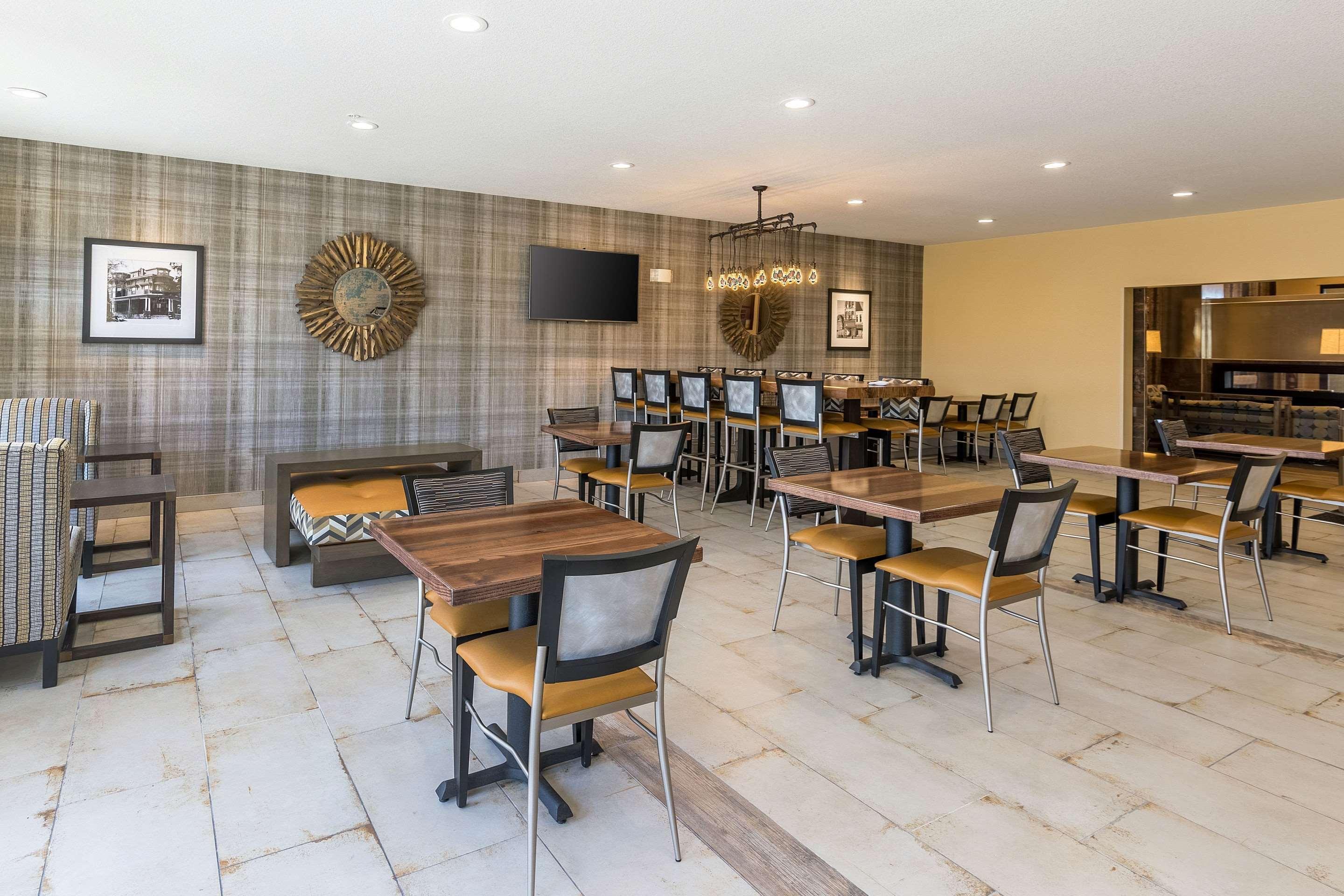 Comfort Suites Burlington Eksteriør billede