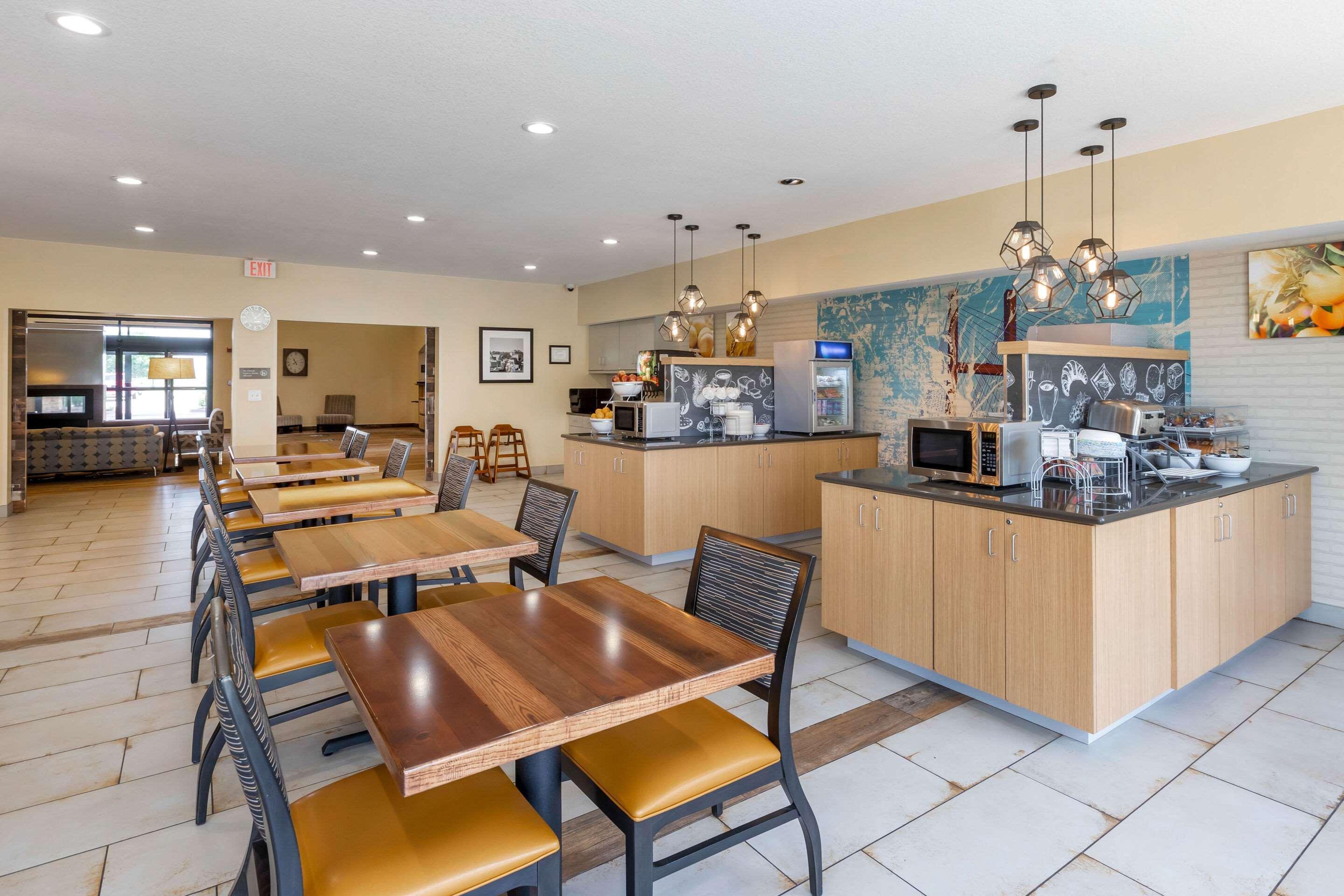 Comfort Suites Burlington Eksteriør billede