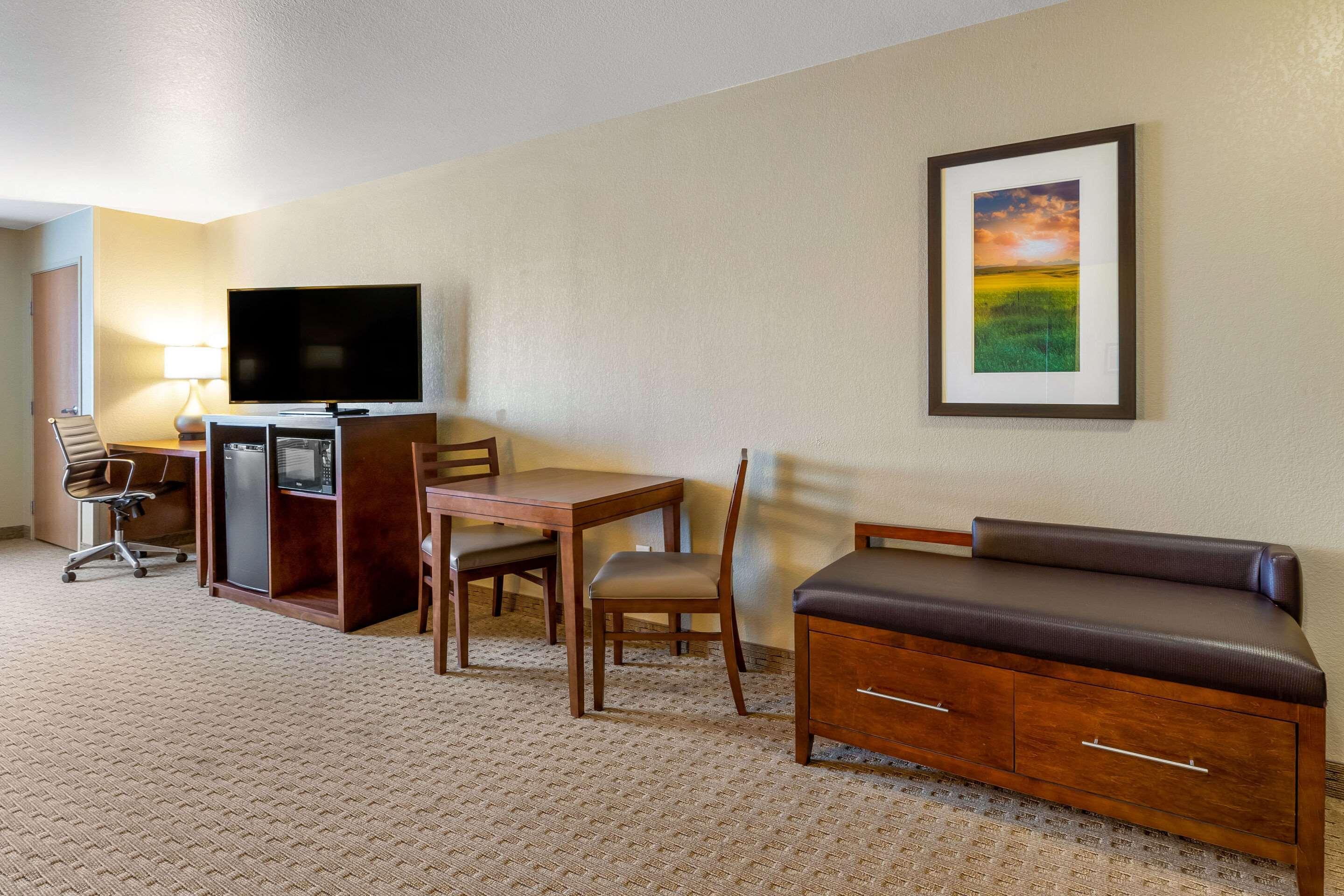 Comfort Suites Burlington Eksteriør billede