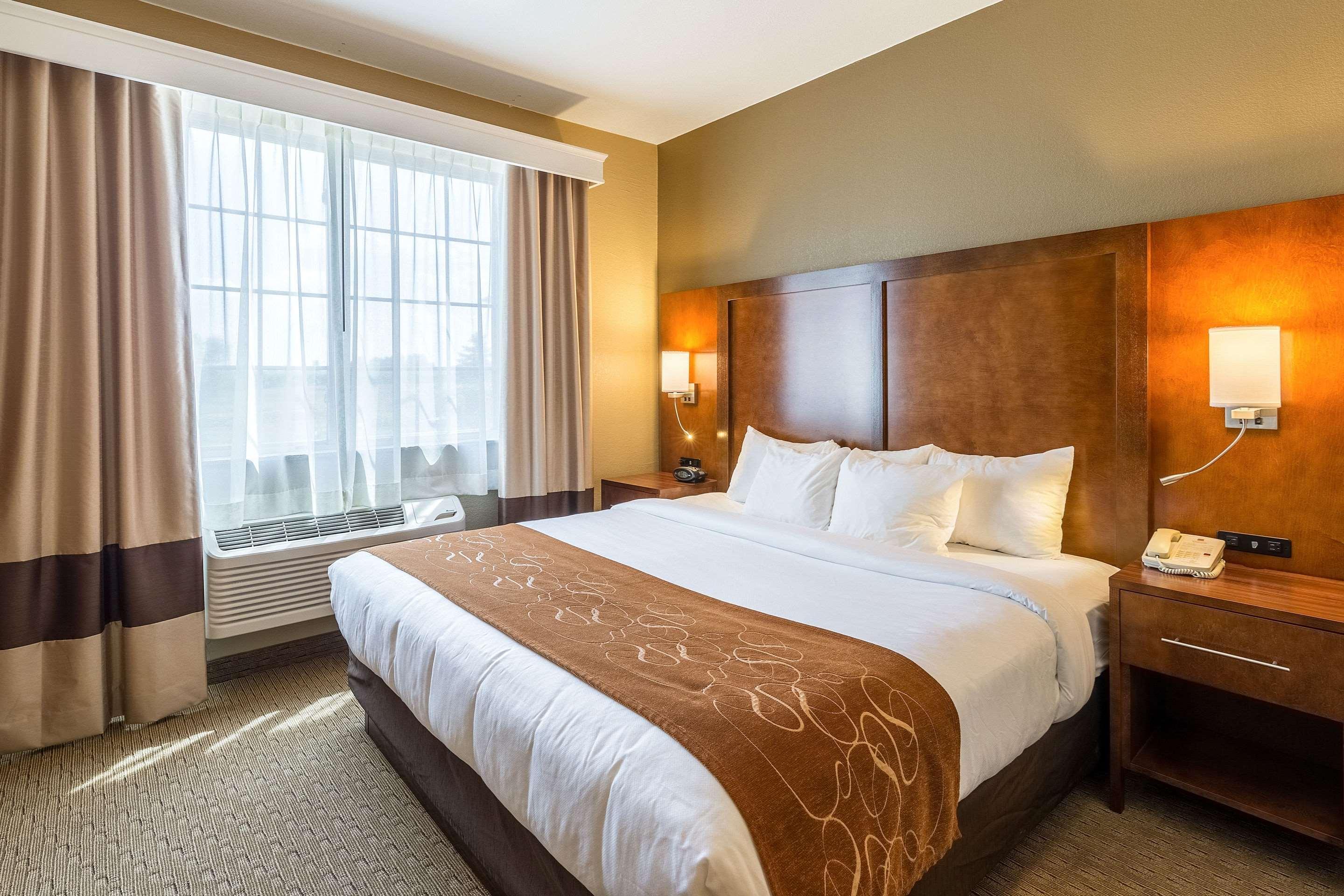 Comfort Suites Burlington Eksteriør billede