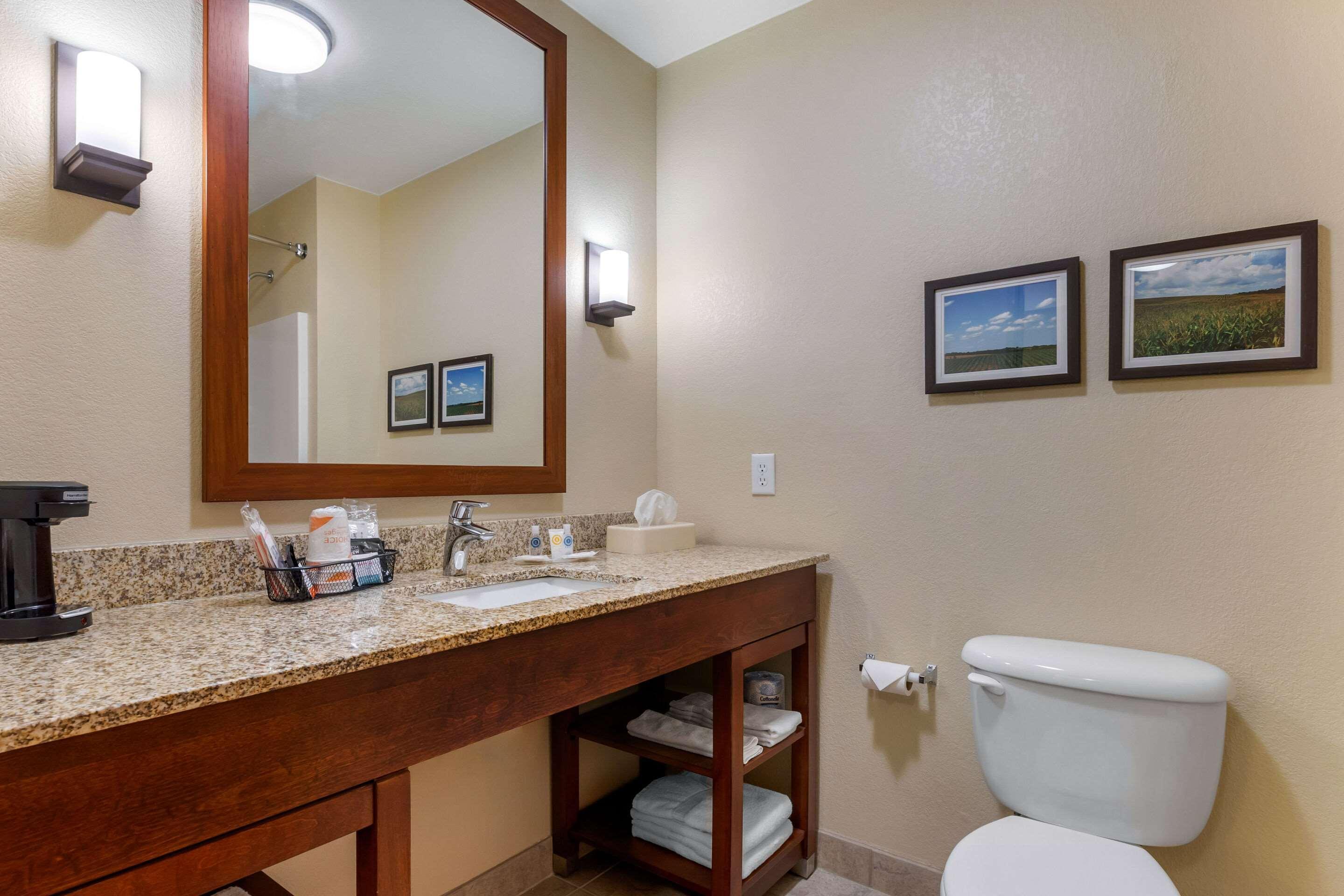 Comfort Suites Burlington Eksteriør billede