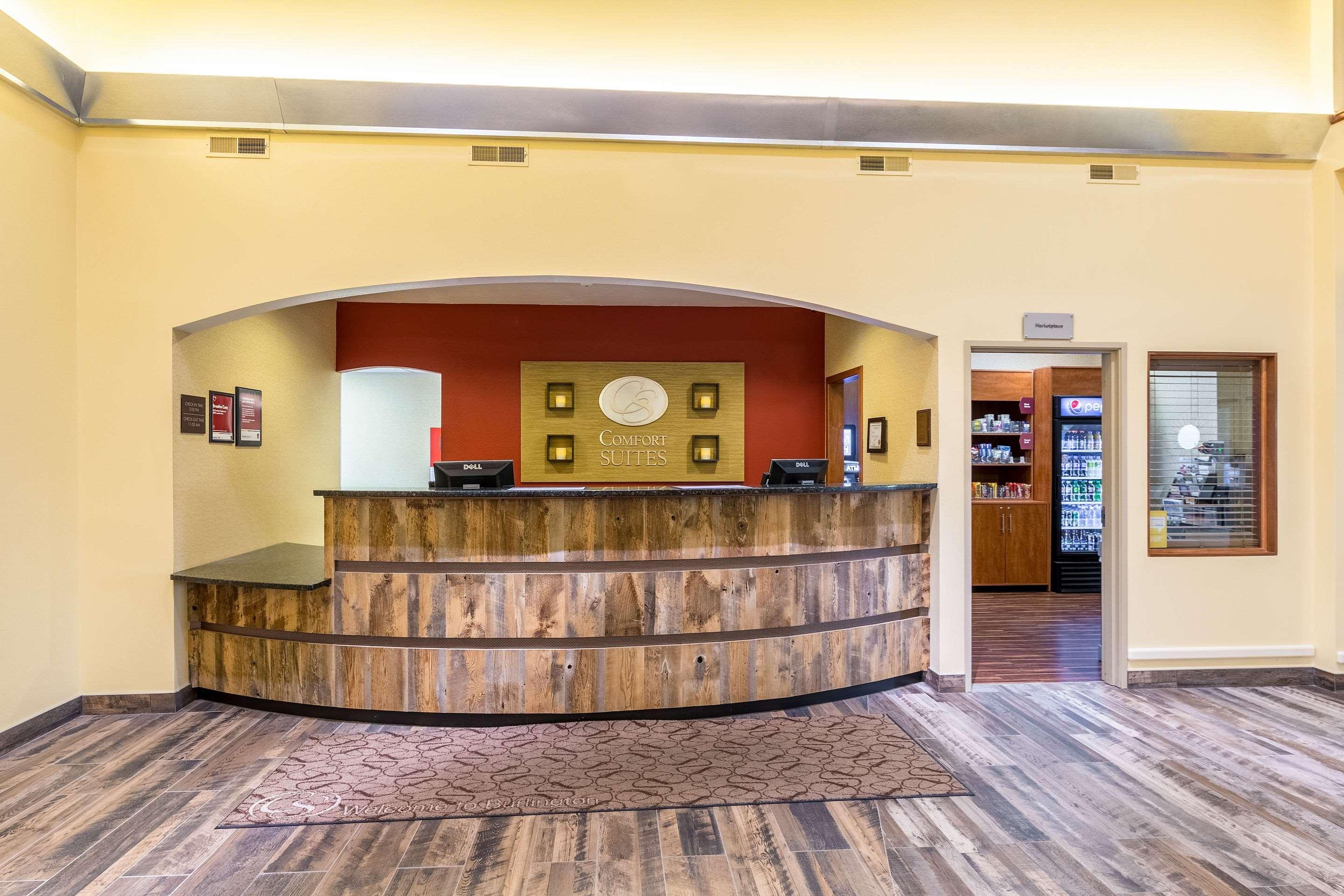 Comfort Suites Burlington Eksteriør billede