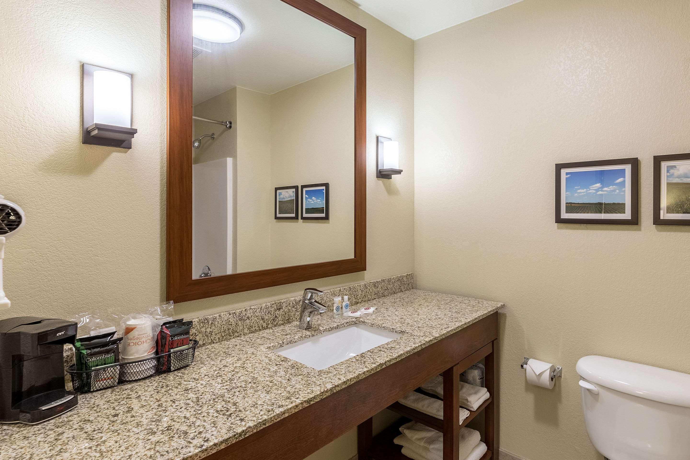 Comfort Suites Burlington Eksteriør billede