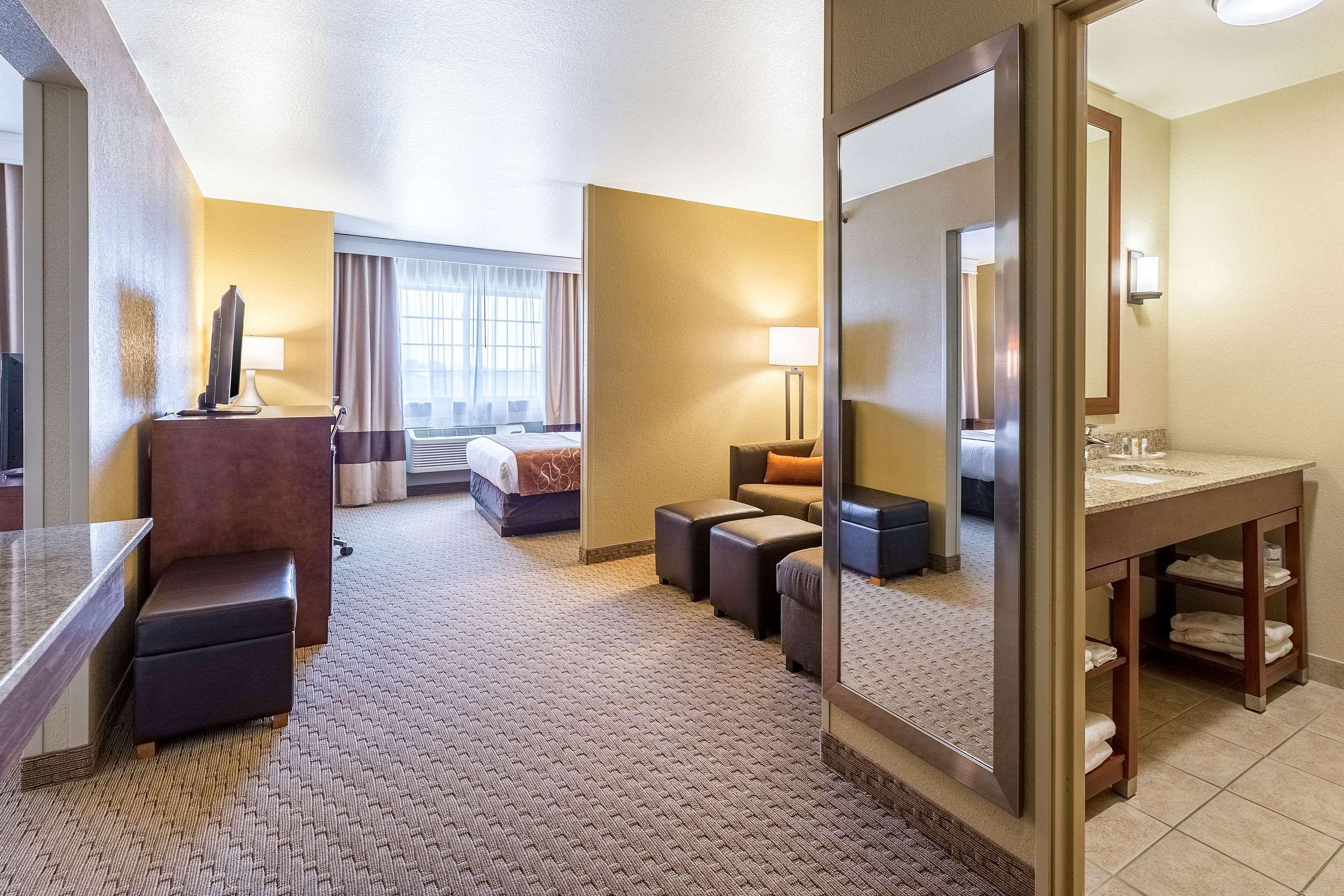 Comfort Suites Burlington Eksteriør billede